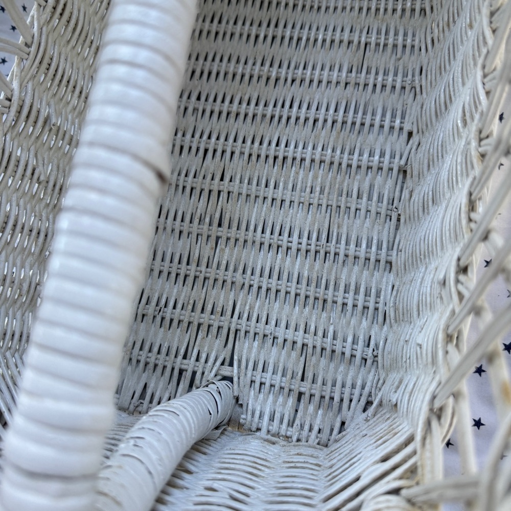Vintage Wicker White Arched Magazine Holder / Rack w/ Wooden Beaded Detail - Picture 7 of 17